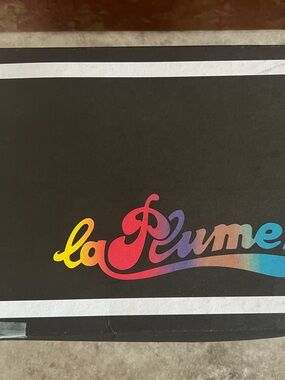 La Perume Rainbow Script Logo Box - Black